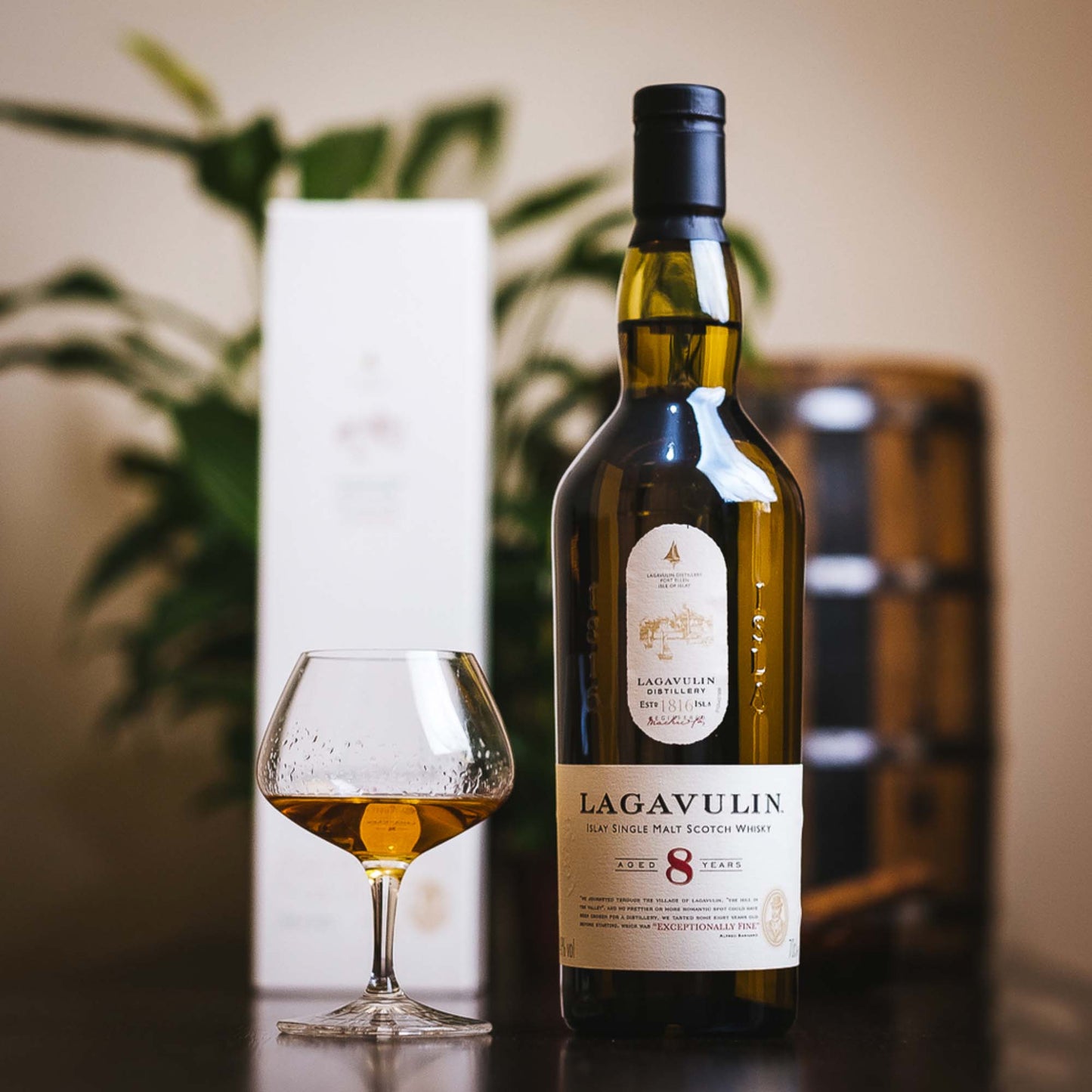 Whisky Lagavulin 8 Años 48% 700 ml.1#Sin color