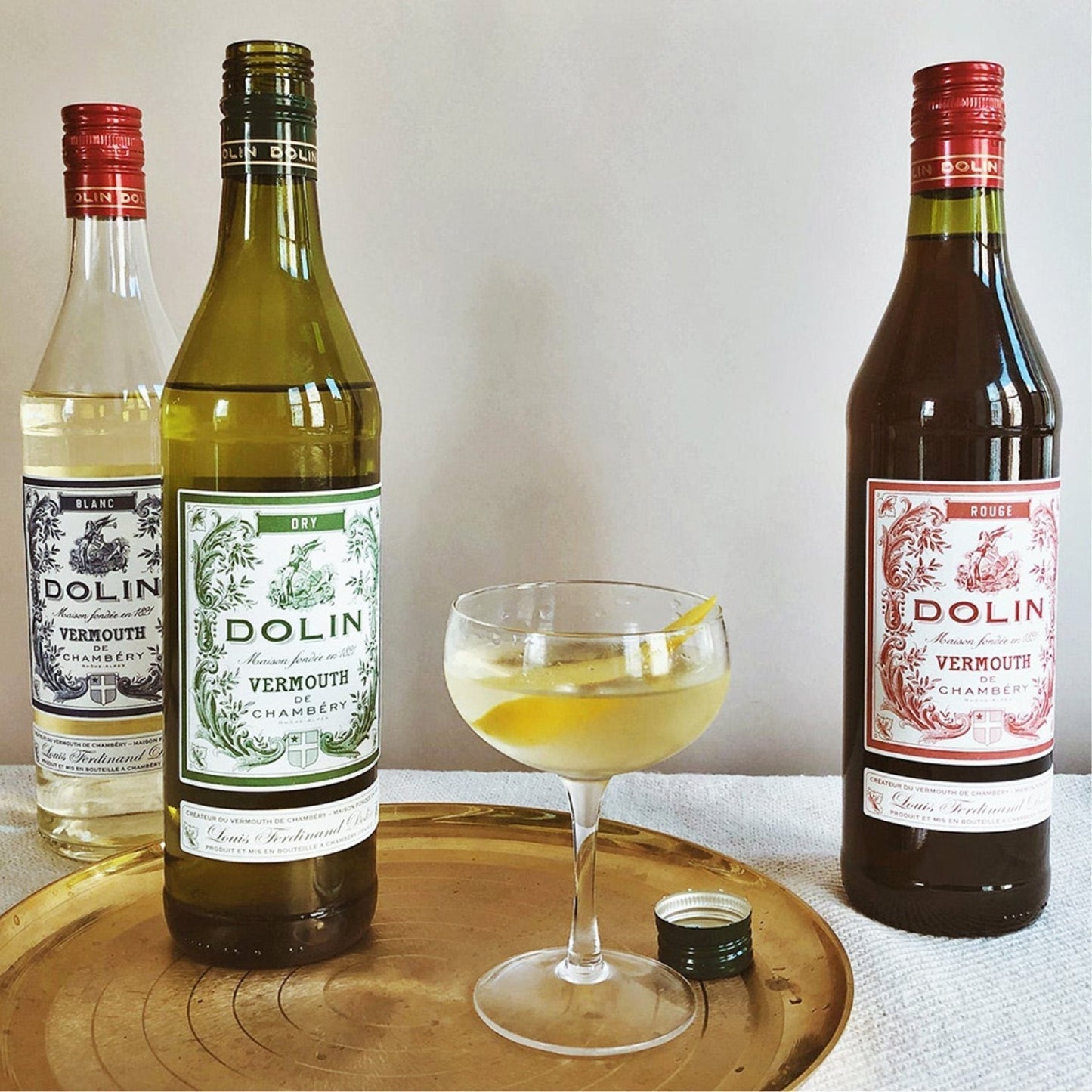 Trilogia de Vermouth  (Dry, Rouge, Blanc)  Dolin3#Sin color