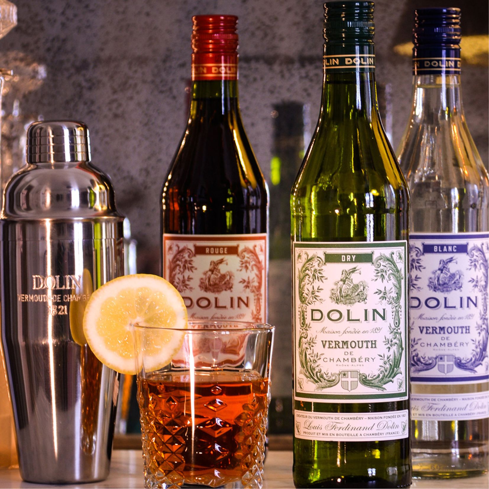 Trilogia de Vermouth  (Dry, Rouge, Blanc)  Dolin1#Sin color