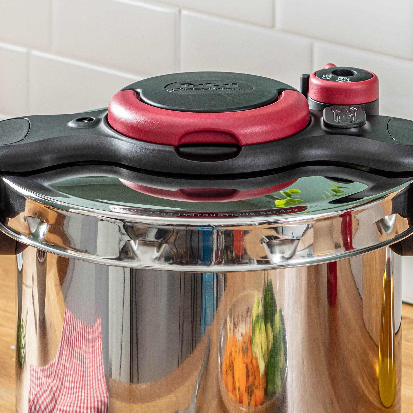 Olla A Presión Clipso Minut' Easy 6 Lts Tefal4#Acero